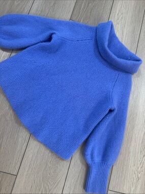 Soft Surroundings Cashmere Pull Over Sz M
blue Trendy Soft Sweater Cozy
